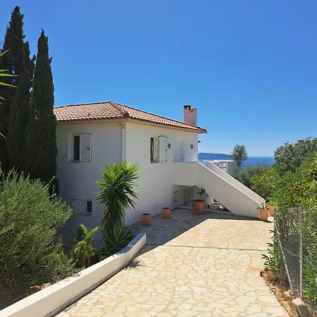 Emilios Tatil Evi Lachanada